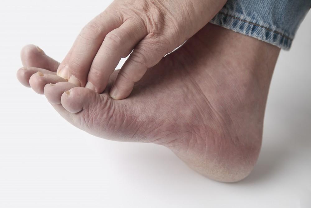 Diabetes and Neuropathy: Understand the Symptoms and Treatments