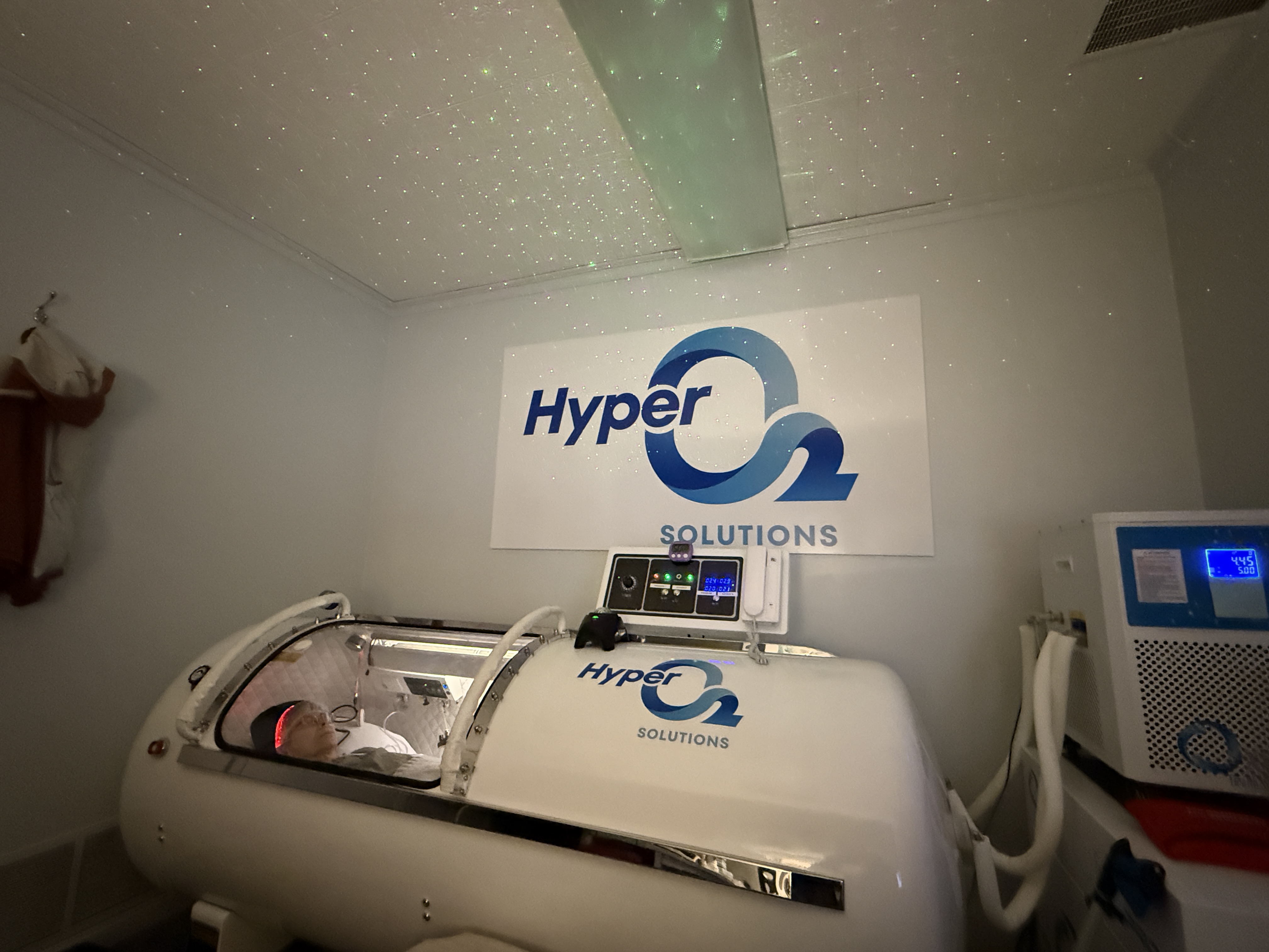Hyperbaric oxygen chamber in operation at HyperO2 Solutions